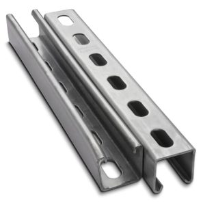 Profilé Cantrust troué 1-5/8 x 1-5/8 pouces, 10 pieds, calibre 12 en acier pré-galvanisé avec fentes.